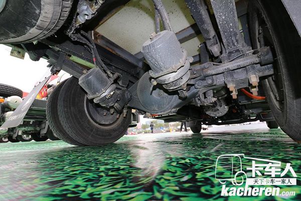 乘龍L2 EV使用乘龍汽車(chē)強(qiáng)大基因的輕卡底盤(pán)