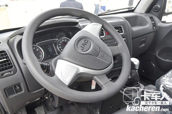 方向盤實用性強