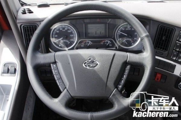 乘龍H5快運房車多功能方向盤