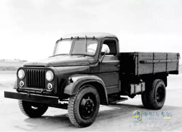 柳汽生產的廣西第一輛汽車——“柳江牌”載貨汽車