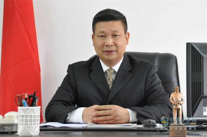 廣州市鴻鵬石油運輸有限公司總經理范憲武