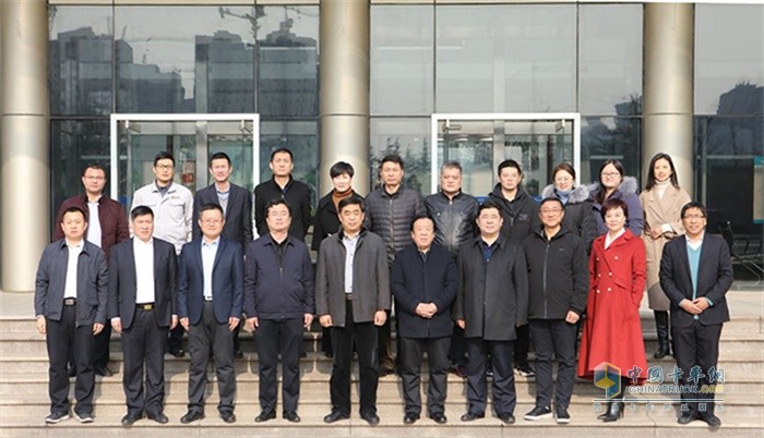 山東百脈泉酒業股份有限公司副總經理牛余林、濟南企業家聯合會副書記、秘書長董光利等一行人到訪