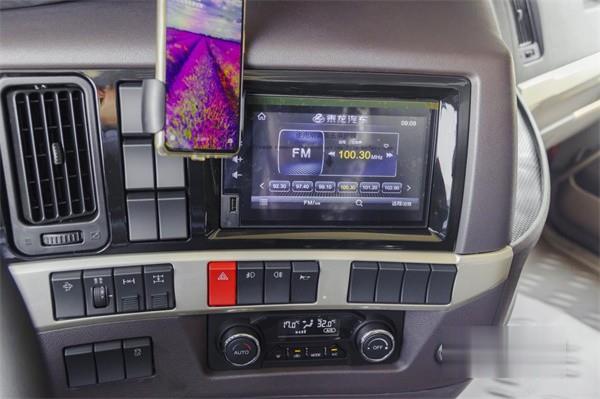 東風柳汽乘龍  牽引車