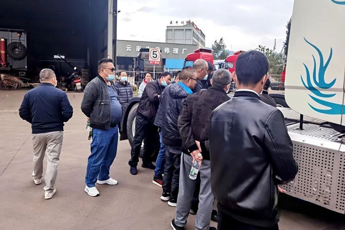 引導客戶開展實車靜態(tài)品鑒