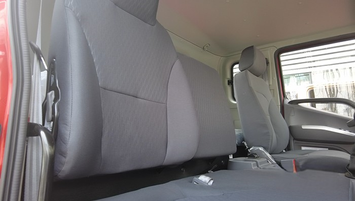 福田時代領航 金牛王 中卡載貨車