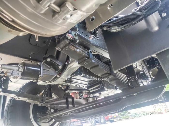 江淮格爾發(fā)K5W 8×4挖掘機(jī)運(yùn)輸車(chē)