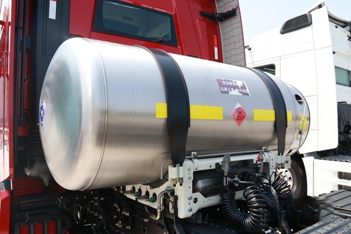 陜汽德龍X5000S LNG 牽引車