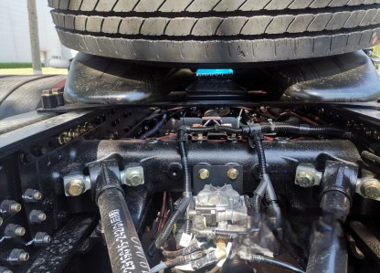 平衡懸架橫梁優化