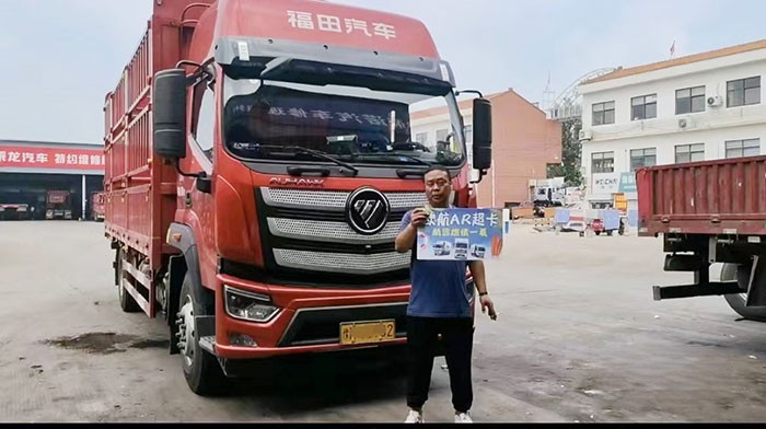 中卡當(dāng)做重卡開 半個月暢行5000多公里