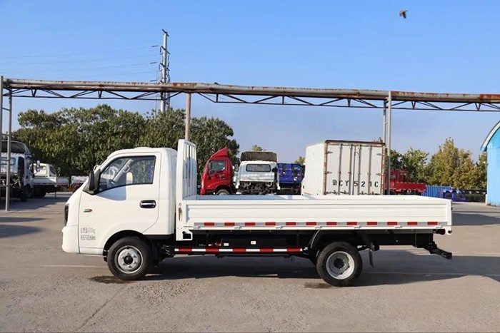 歐鈴汽車，唐駿汽車，新鋒銳V5E