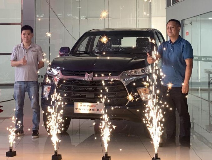 慶鈴五十鈴，慶鈴達(dá)咯H8AT皮卡，輕卡