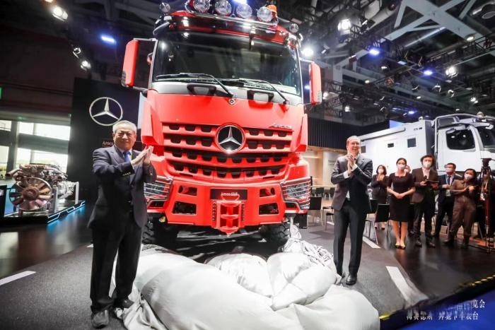 首次獨立參加進博會的梅賽德斯-奔馳卡車 到底有多“懂中國”?