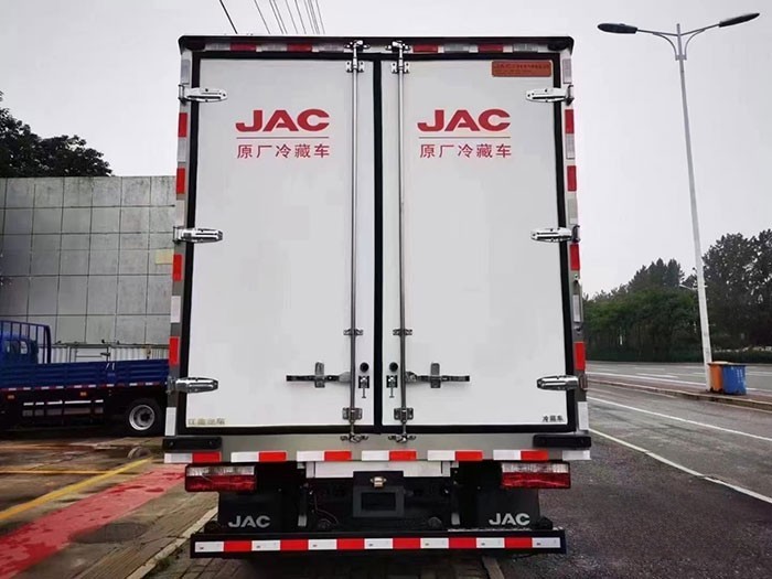 江淮1卡冷鏈1號(hào)帥鈴冰博士冷藏車