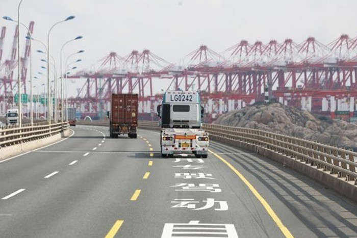 洋山港：智能重卡無人駕駛邁向常態化運營