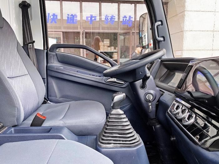 駛向創富快車道，首選藍牌輕卡江西五十鈴翼放EC 2.5輕卡