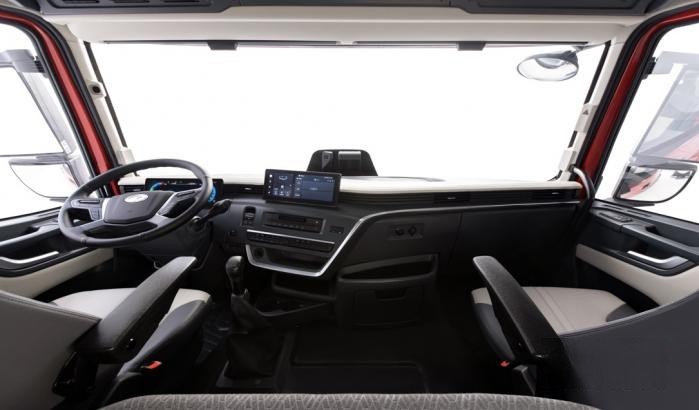 更安全、更高效的乘用化重卡  華菱X9 新生代用戶的價值之選