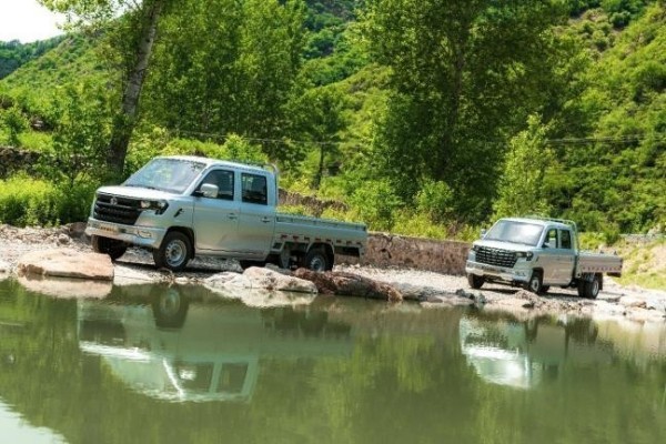 不止情侶檔，更有創富檔，長安凱程雙卡PLUS鉅惠“甜蜜暴擊”