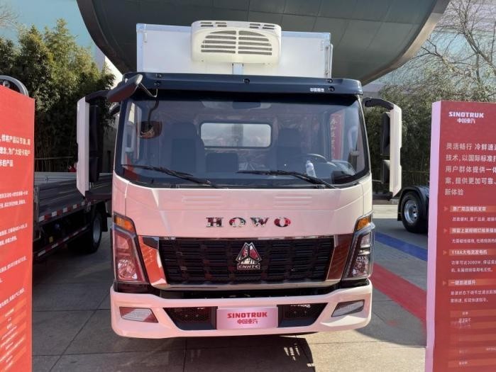 年會6款產(chǎn)品吸睛！重汽賣輕卡和小卡 也要爭第一