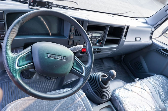 實(shí)至名歸 慶鈴五十鈴KV100榮獲“2023年度值得用戶信賴高效運(yùn)輸輕卡”獎(jiǎng)