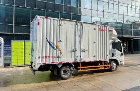 藍牌輕卡首選，翼放EC 2.5以六新升級助力卡友開新局踏新程