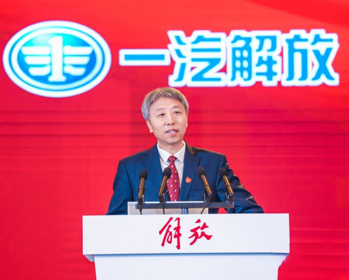 以25.7%的終端份額引領市場，以27.9萬輛確?！半p第一” 一汽解放亮劍2023！