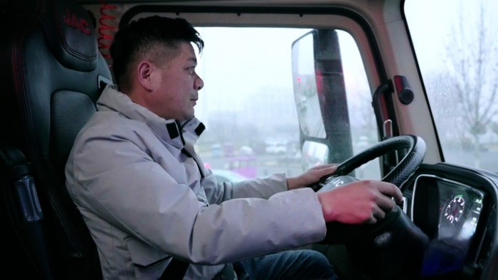 致富路上最強搭檔，江淮跨越K7助力馬老板馳騁快運