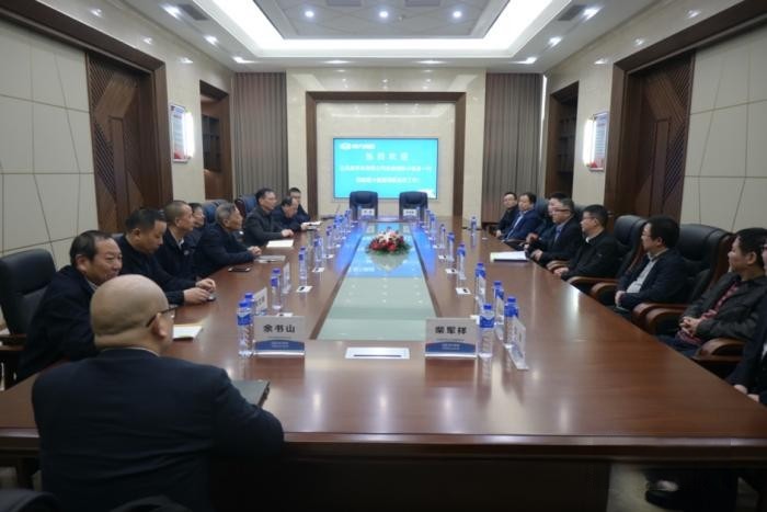 攜手合作 大展宏“兔” 東風商用車與程力汽車集團再創共贏新格局