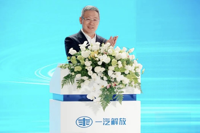 助力一汽解放踏上新的征途 四川分公司首車下線