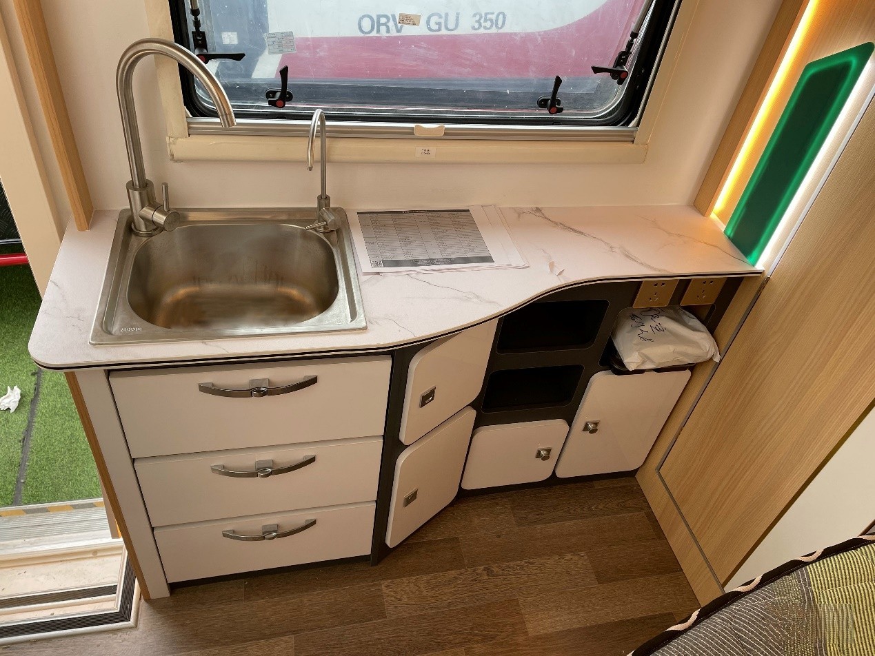 開著奧鈴M卡房車出發，享受美好Vanlife