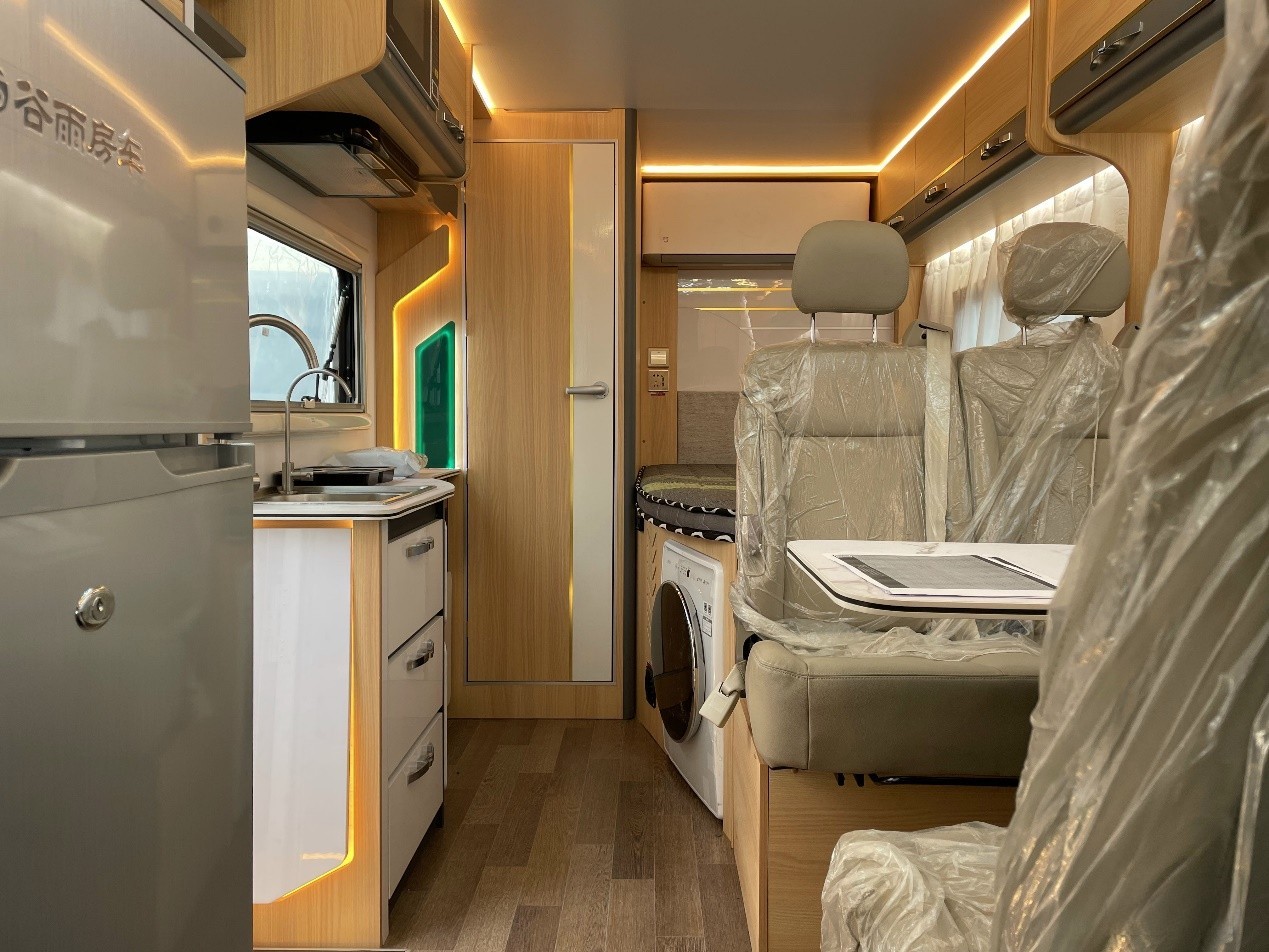 開著奧鈴M卡房車出發，享受美好Vanlife