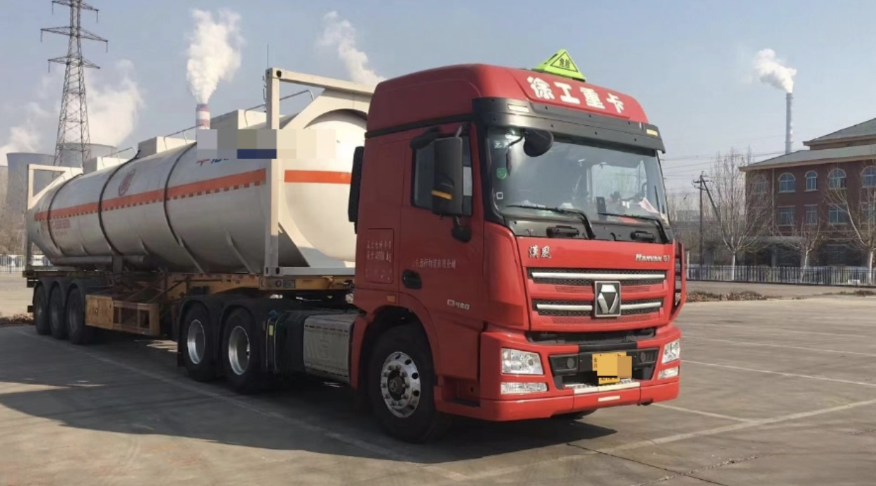 安全100%!徐工G7危化品車輛守護每一次征途