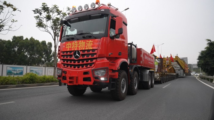 總牽引質量500噸! 新款奔馳Arocs SLT福廈“北電南送”工程大件首運