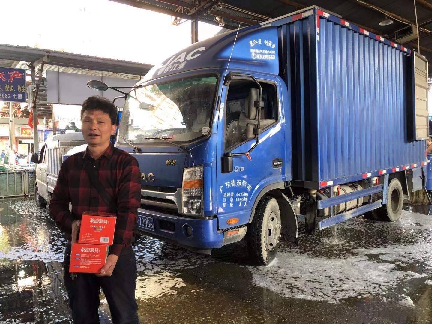 水產(chǎn)運(yùn)輸搶時(shí)間,江淮1卡帥鈴為什么讓他覺得踏實(shí)?