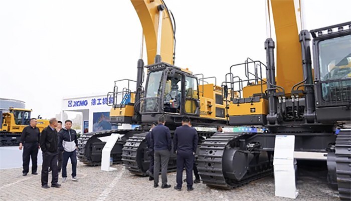 勁銷400臺(tái)！徐工精彩亮相鄂爾多斯國(guó)際煤博會(huì)