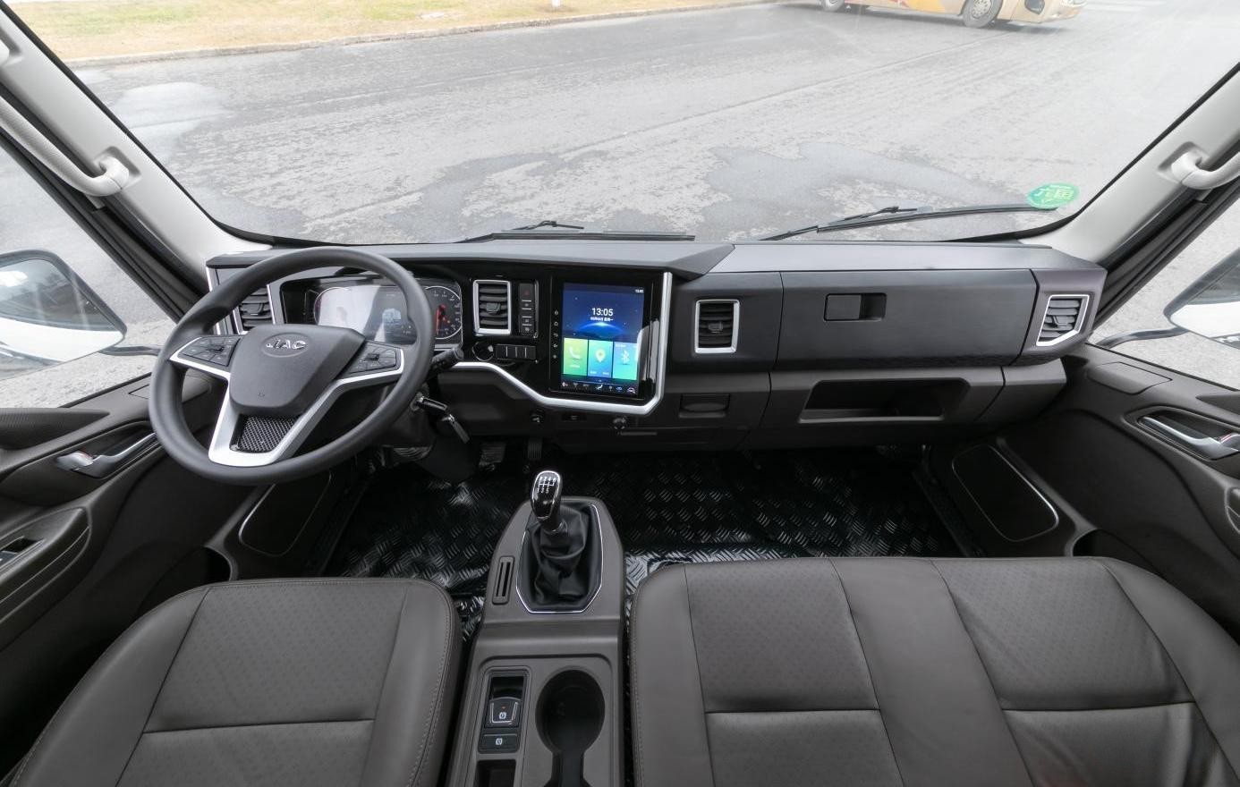 “五大極致”定義行業(yè)新標桿！江淮1卡工程車S系大黃牌正式上市