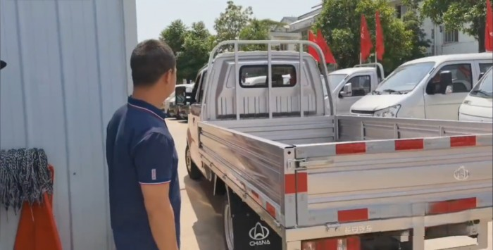 人氣火爆，持續熱銷！長安跨越王X7強勢引爆高端小輕卡市場！