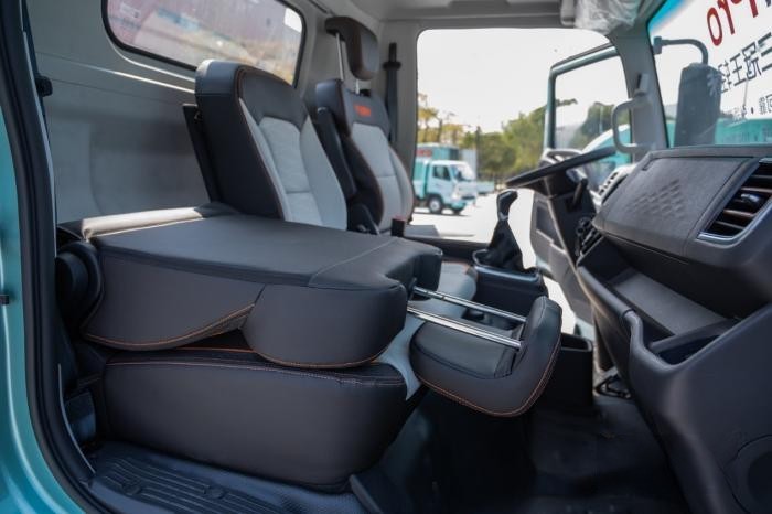 打造“4K”質感,“豪車級”奢華內飾,奧鈴Pro做了哪些改變?