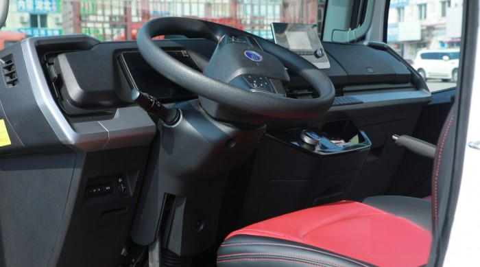 敢于嘗鮮 比亞迪T5D果然沒(méi)令徐隊(duì)長(zhǎng)失望