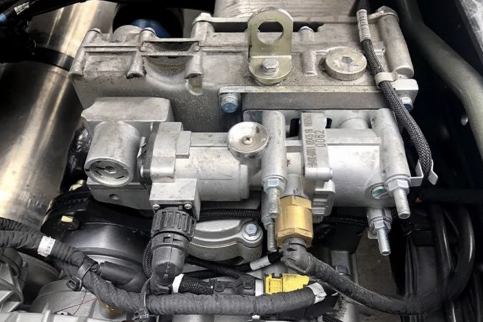 陜汽重卡:掌握輔助制動技術(shù),行車安全BUFF加滿!