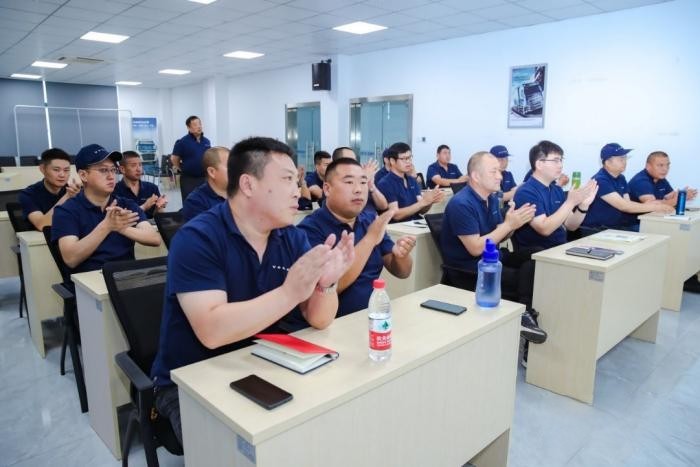 全網(wǎng)直播首秀 助力高效運輸 沃爾沃卡車綠駕學(xué)院、車隊長研修營來安站等你連線