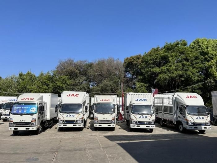 服裝配送“瀟湘”達人 混動1號駿鈴聚寶盆讓他生意越來越好