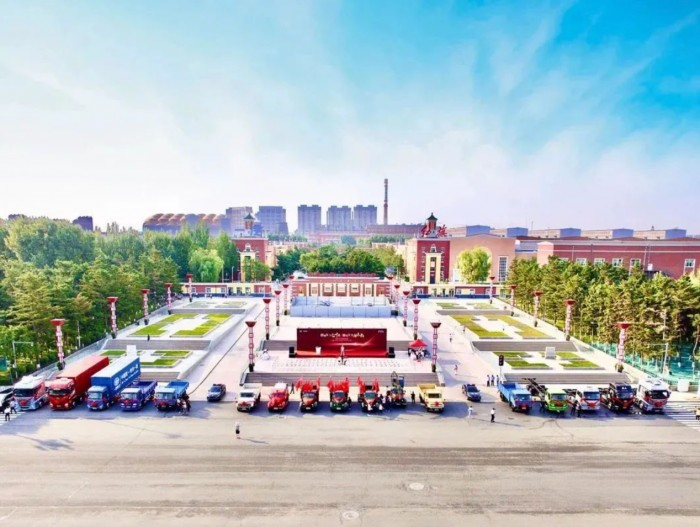 超燃!解放七代卡車巡游活動(dòng)隆重舉行