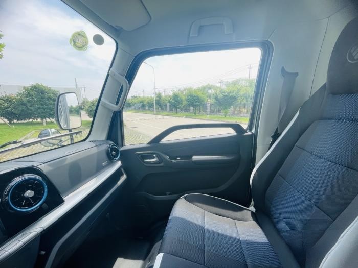 深度解讀行業(yè)首款A(yù)MT自動擋+獨立懸掛輕卡-歐馬可X pro