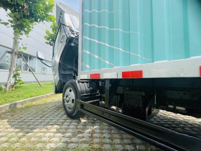 深度解讀行業(yè)首款A(yù)MT自動擋+獨立懸掛輕卡-歐馬可X pro