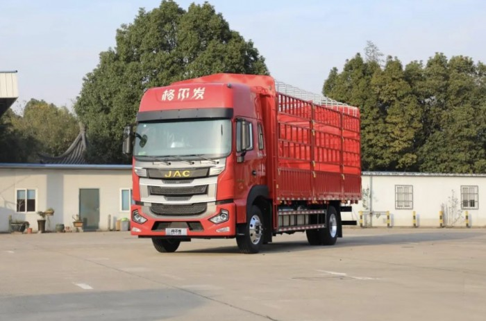 江淮格爾發4×2載貨車盛夏出擊，吃瓜群眾有福了！