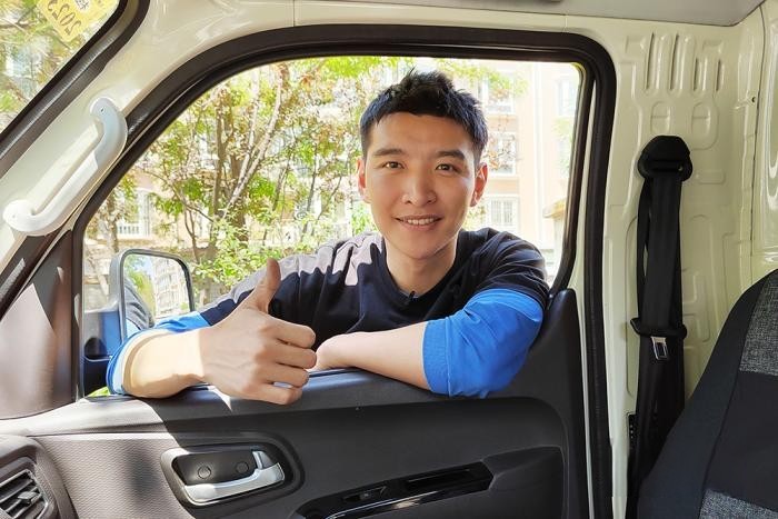 從送外賣到送貨物,王俊熹選擇與祥菱M2并肩奮斗