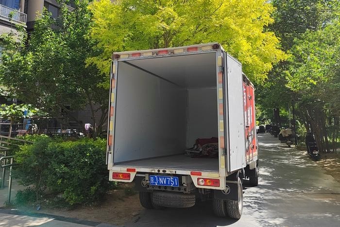 從送外賣到送貨物,王俊熹選擇與祥菱M2并肩奮斗