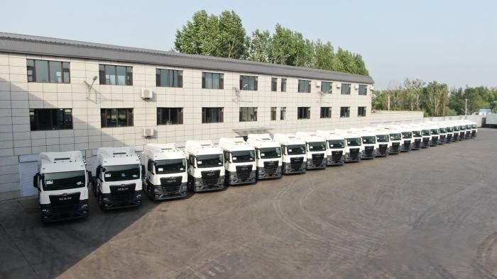 曼恩一次性交付25輛TGX牽引車 助力昊銳物流實現(xiàn)高效品質(zhì)運輸