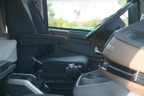 穩中取勝，高效干線物流還是選東風天龍GX