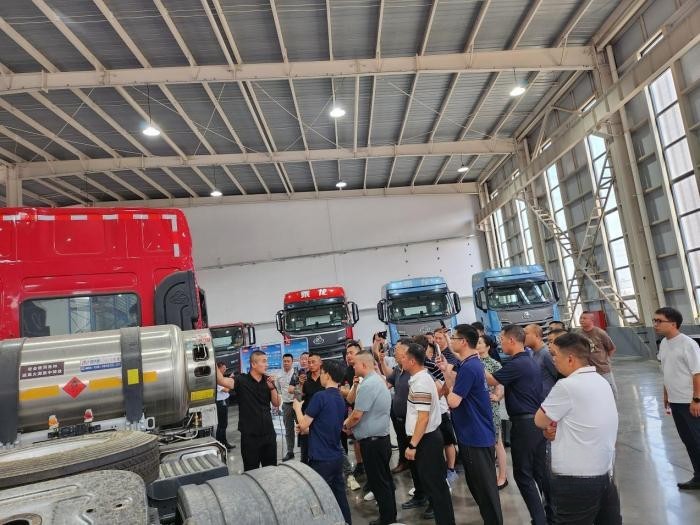 向5.1萬(wàn)臺(tái)沖刺，東風(fēng)柳汽乘龍2023年半年經(jīng)銷商會(huì)召開！